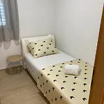 Spacious Apartment In A Quiet Neighborhood